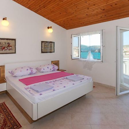Villa Uno Trogir Exterior foto