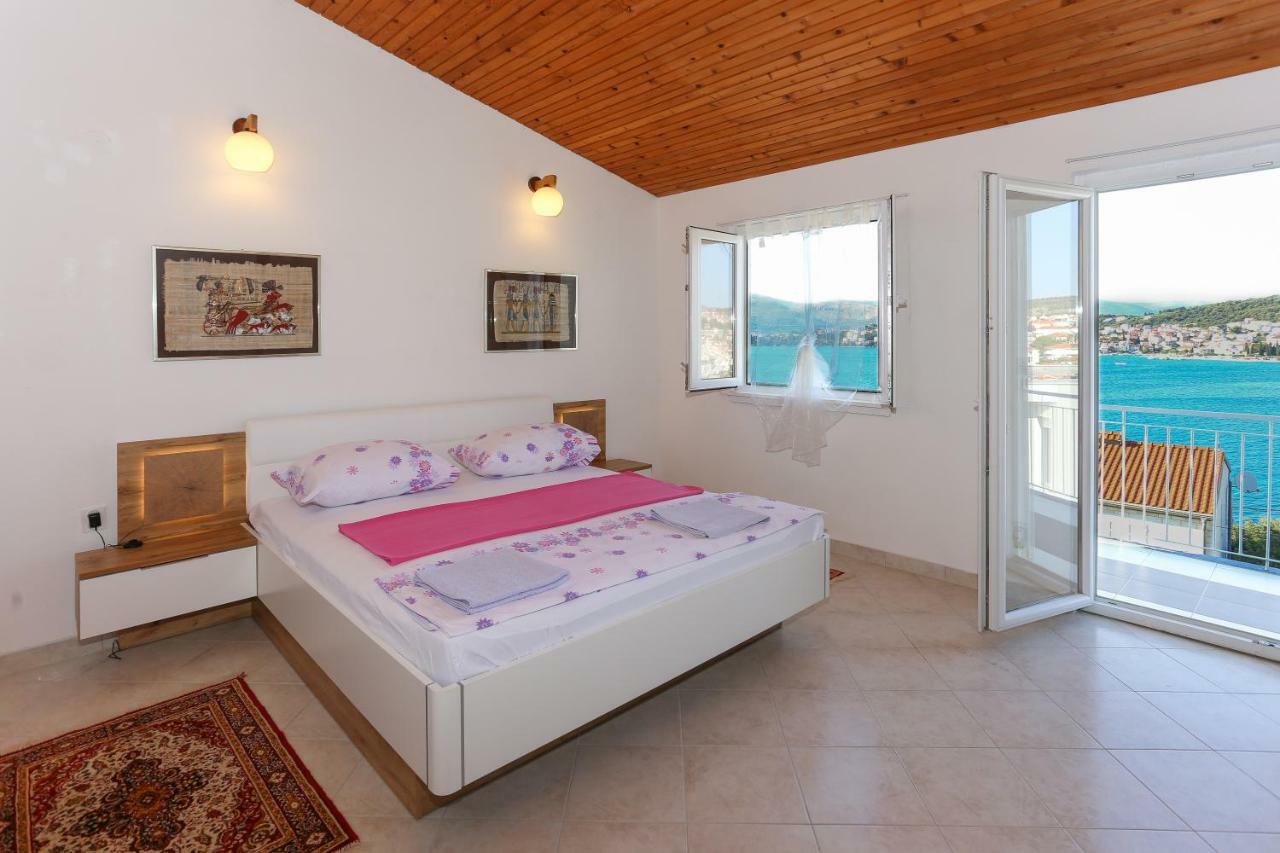 Villa Uno Trogir Exterior foto